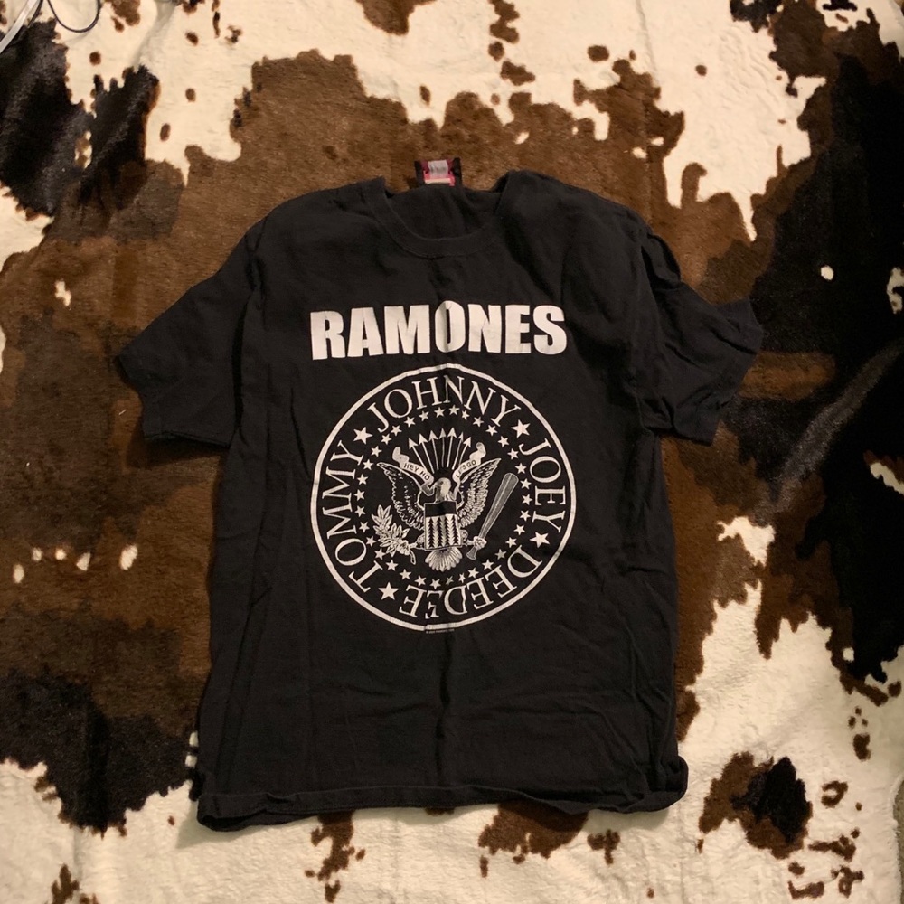 Used 90’s Ramones tee shirt